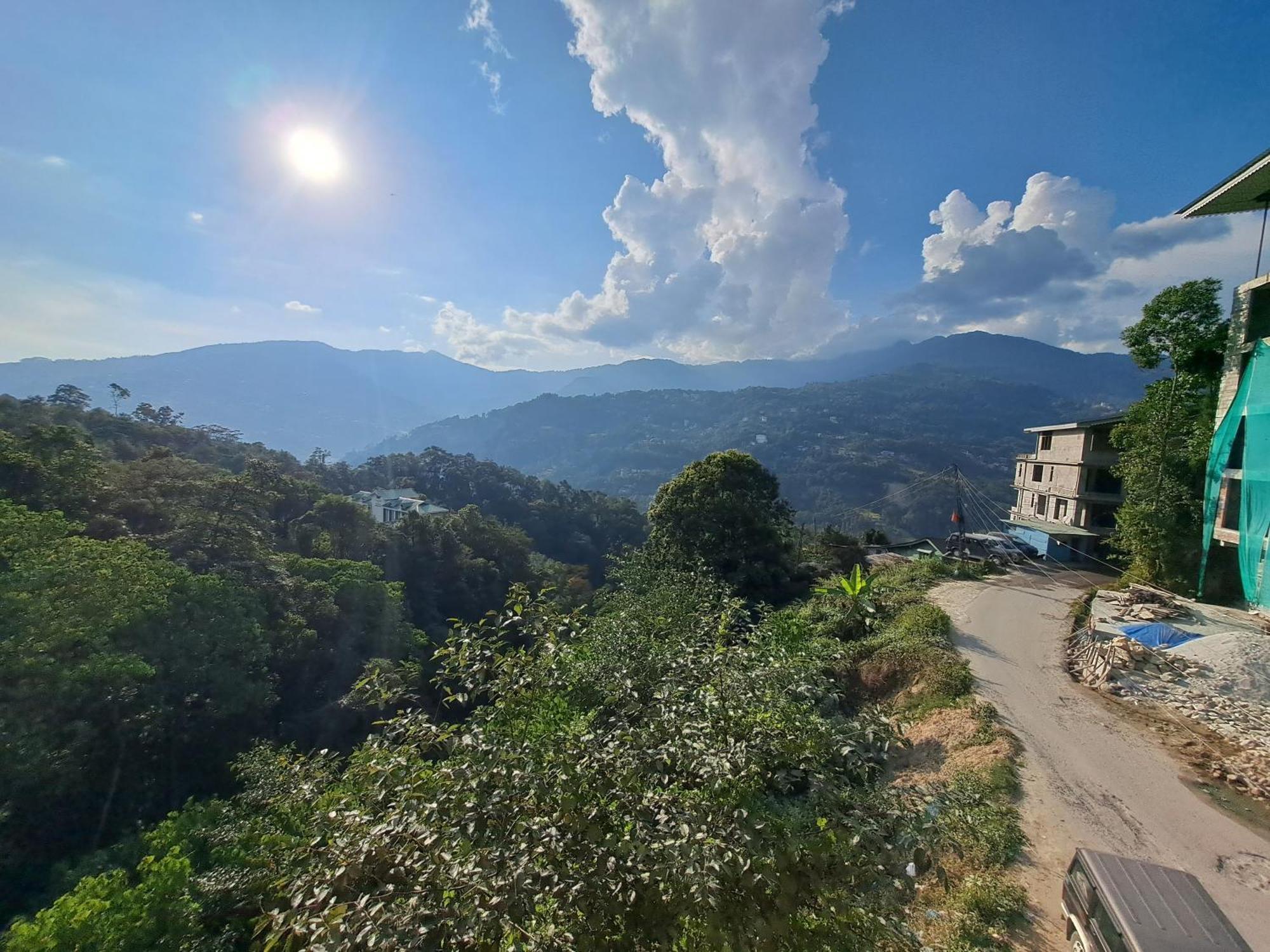 Snow White Retreat Hotel And Restaurant Gangtok Ngoại thất bức ảnh